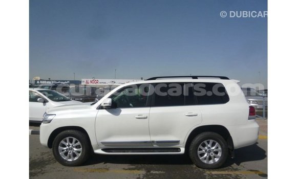 Buy Import Toyota Land Cruiser White Car in Import - Dubai in Curacao Buy Import Toyota Land Cruiser White Car in Import - Dubai in Curacao