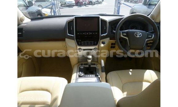 Buy Import Toyota Land Cruiser White Car in Import - Dubai in Curacao Buy Import Toyota Land Cruiser White Car in Import - Dubai in Curacao