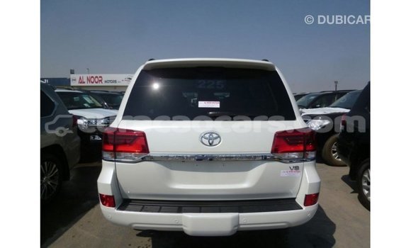 Buy Import Toyota Land Cruiser White Car in Import - Dubai in Curacao Buy Import Toyota Land Cruiser White Car in Import - Dubai in Curacao