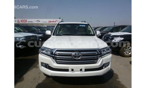 Buy Import Toyota Land Cruiser White Car in Import - Dubai in Curacao Buy Import Toyota Land Cruiser White Car in Import - Dubai in Curacao