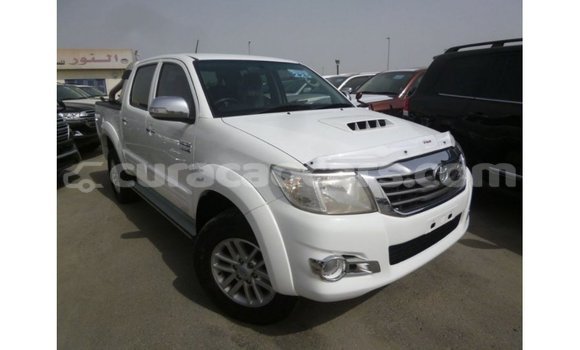 Buy Import Toyota Hilux White Car in Import - Dubai in Curacao Buy Import Toyota Hilux White Car in Import - Dubai in Curacao