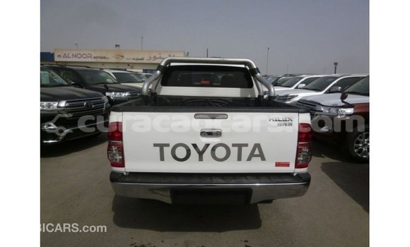 Buy Import Toyota Hilux White Car in Import - Dubai in Curacao Buy Import Toyota Hilux White Car in Import - Dubai in Curacao