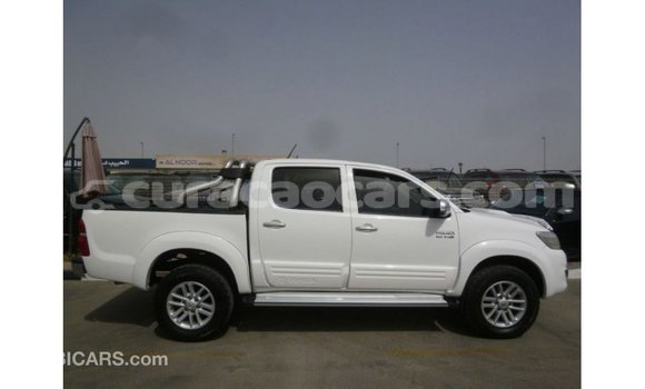 Buy Import Toyota Hilux White Car in Import - Dubai in Curacao Buy Import Toyota Hilux White Car in Import - Dubai in Curacao
