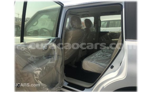 Buy Import Nissan Patrol White Car in Import - Dubai in Curacao Buy Import Nissan Patrol White Car in Import - Dubai in Curacao