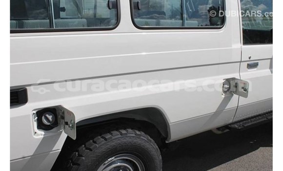 Buy Import Toyota Land Cruiser White Car in Import - Dubai in Curacao Buy Import Toyota Land Cruiser White Car in Import - Dubai in Curacao