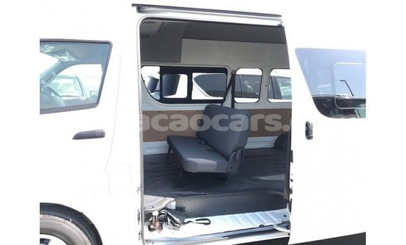 Buy Import Toyota Hiace White Car in Import - Dubai in Curacao Buy Import Toyota Hiace White Car in Import - Dubai in Curacao