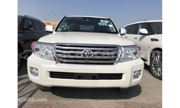 Buy Import Toyota Land Cruiser White Car in Import - Dubai in Curacao Buy Import Toyota Land Cruiser White Car in Import - Dubai in Curacao