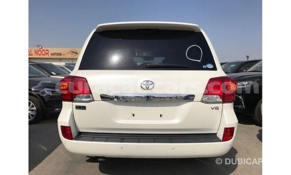 Buy Import Toyota Land Cruiser White Car in Import - Dubai in Curacao Buy Import Toyota Land Cruiser White Car in Import - Dubai in Curacao