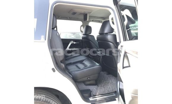 Buy Import Toyota Land Cruiser White Car in Import - Dubai in Curacao Buy Import Toyota Land Cruiser White Car in Import - Dubai in Curacao