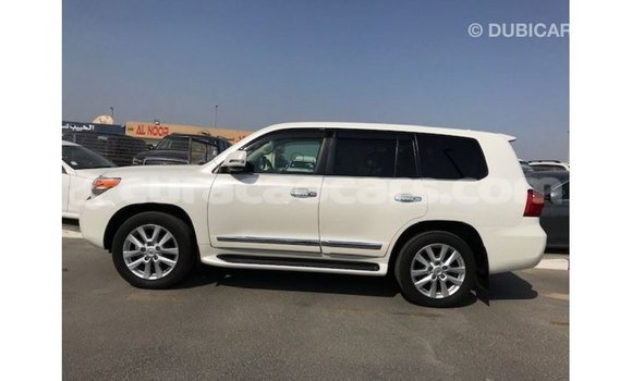 Buy Import Toyota Land Cruiser White Car in Import - Dubai in Curacao Buy Import Toyota Land Cruiser White Car in Import - Dubai in Curacao