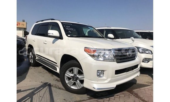 Buy Import Toyota Land Cruiser White Car in Import - Dubai in Curacao Buy Import Toyota Land Cruiser White Car in Import - Dubai in Curacao