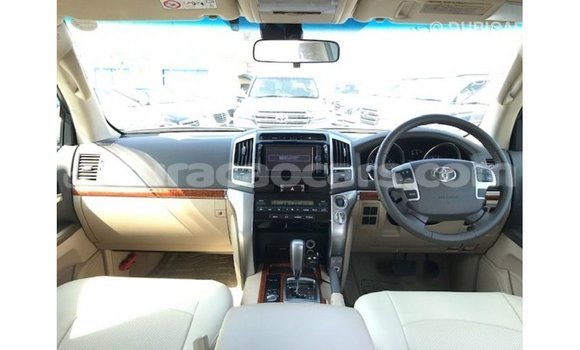 Buy Import Toyota Land Cruiser White Car in Import - Dubai in Curacao Buy Import Toyota Land Cruiser White Car in Import - Dubai in Curacao