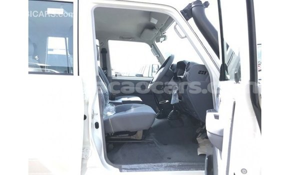 Buy Import Toyota Land Cruiser White Car in Import - Dubai in Curacao Buy Import Toyota Land Cruiser White Car in Import - Dubai in Curacao