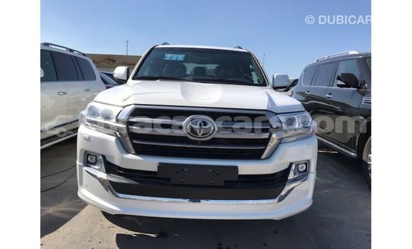 Buy Import Toyota Land Cruiser White Car in Import - Dubai in Curacao Buy Import Toyota Land Cruiser White Car in Import - Dubai in Curacao
