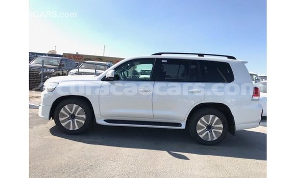 Buy Import Toyota Land Cruiser White Car in Import - Dubai in Curacao Buy Import Toyota Land Cruiser White Car in Import - Dubai in Curacao