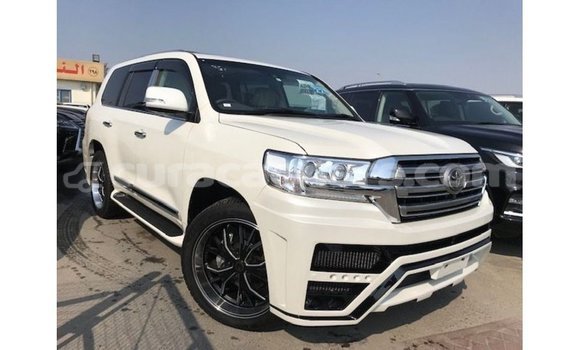Buy Import Toyota Land Cruiser White Car in Import - Dubai in Curacao Buy Import Toyota Land Cruiser White Car in Import - Dubai in Curacao