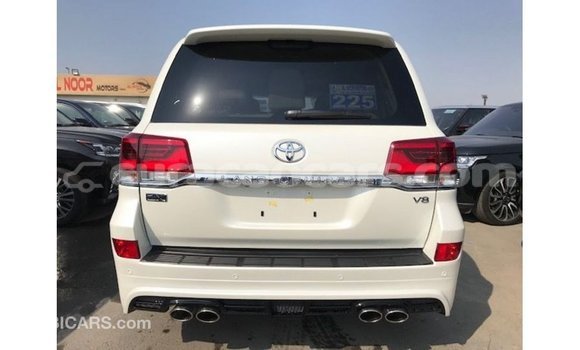 Buy Import Toyota Land Cruiser White Car in Import - Dubai in Curacao Buy Import Toyota Land Cruiser White Car in Import - Dubai in Curacao