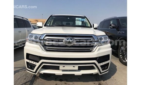 Buy Import Toyota Land Cruiser White Car in Import - Dubai in Curacao Buy Import Toyota Land Cruiser White Car in Import - Dubai in Curacao
