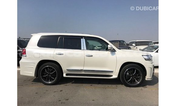 Buy Import Toyota Land Cruiser White Car in Import - Dubai in Curacao Buy Import Toyota Land Cruiser White Car in Import - Dubai in Curacao