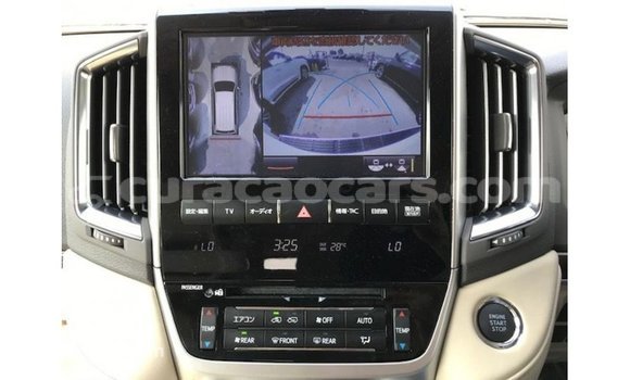 Buy Import Toyota Land Cruiser White Car in Import - Dubai in Curacao Buy Import Toyota Land Cruiser White Car in Import - Dubai in Curacao