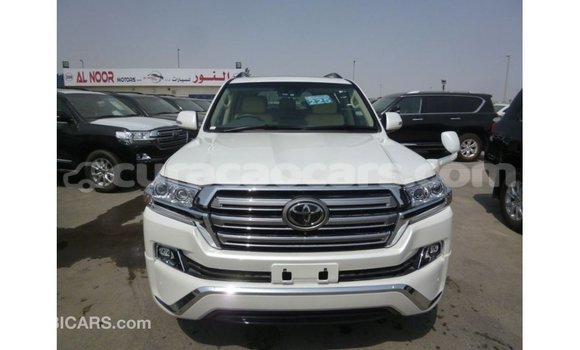 Buy Import Toyota Land Cruiser White Car in Import - Dubai in Curacao Buy Import Toyota Land Cruiser White Car in Import - Dubai in Curacao