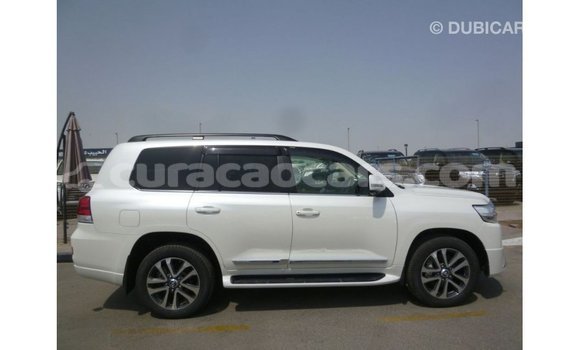 Buy Import Toyota Land Cruiser White Car in Import - Dubai in Curacao Buy Import Toyota Land Cruiser White Car in Import - Dubai in Curacao