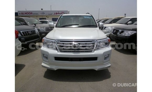 Buy Import Toyota Land Cruiser White Car in Import - Dubai in Curacao Buy Import Toyota Land Cruiser White Car in Import - Dubai in Curacao