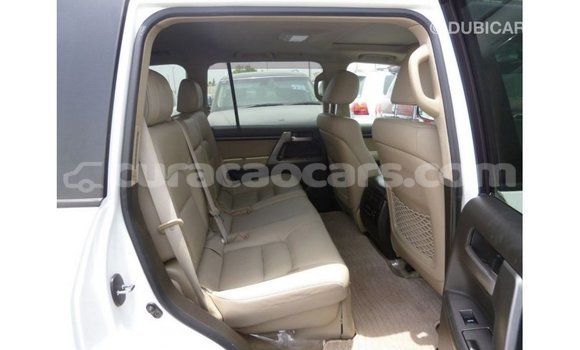 Buy Import Toyota Land Cruiser White Car in Import - Dubai in Curacao Buy Import Toyota Land Cruiser White Car in Import - Dubai in Curacao