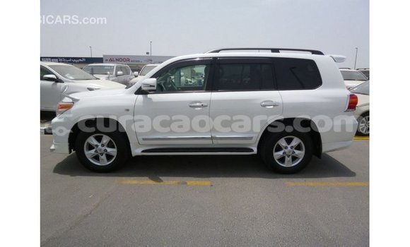 Buy Import Toyota Land Cruiser White Car in Import - Dubai in Curacao Buy Import Toyota Land Cruiser White Car in Import - Dubai in Curacao