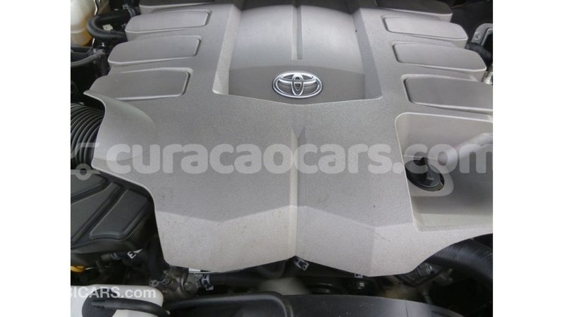 Big with watermark toyota land cruiser curacao import dubai 2423