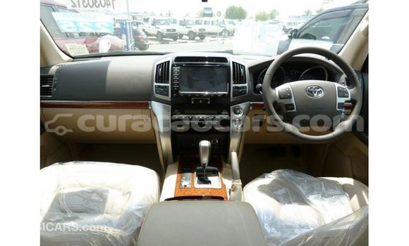 Buy Import Toyota Land Cruiser White Car in Import - Dubai in Curacao Buy Import Toyota Land Cruiser White Car in Import - Dubai in Curacao