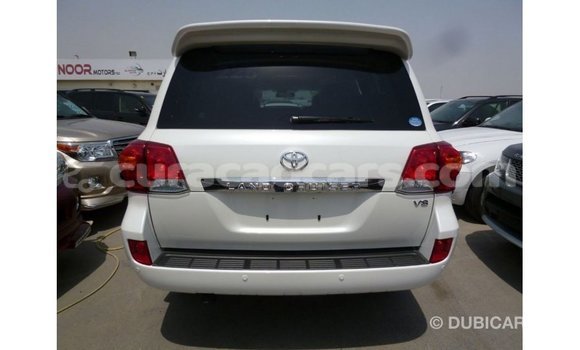 Buy Import Toyota Land Cruiser White Car in Import - Dubai in Curacao Buy Import Toyota Land Cruiser White Car in Import - Dubai in Curacao