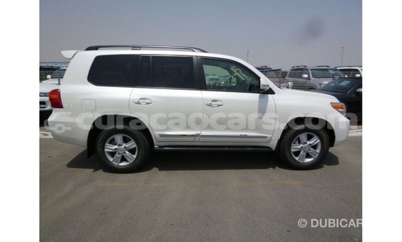 Buy Import Toyota Land Cruiser White Car in Import - Dubai in Curacao Buy Import Toyota Land Cruiser White Car in Import - Dubai in Curacao