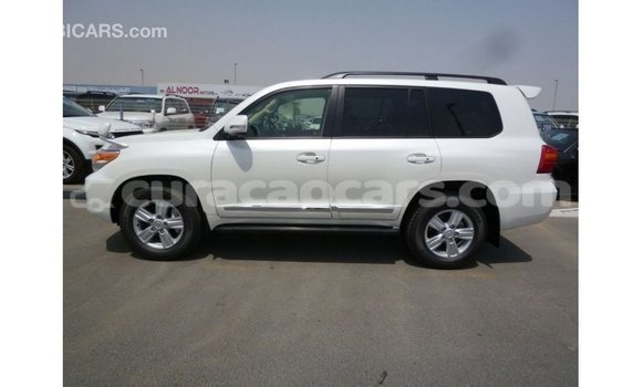 Buy Import Toyota Land Cruiser White Car in Import - Dubai in Curacao Buy Import Toyota Land Cruiser White Car in Import - Dubai in Curacao