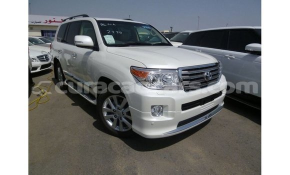 Buy Import Toyota Land Cruiser White Car in Import - Dubai in Curacao Buy Import Toyota Land Cruiser White Car in Import - Dubai in Curacao