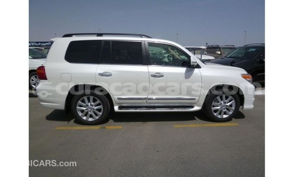 Buy Import Toyota Land Cruiser White Car in Import - Dubai in Curacao Buy Import Toyota Land Cruiser White Car in Import - Dubai in Curacao