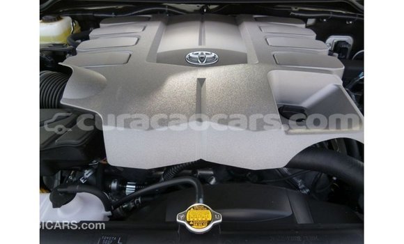 Buy Import Toyota Land Cruiser White Car in Import - Dubai in Curacao Buy Import Toyota Land Cruiser White Car in Import - Dubai in Curacao