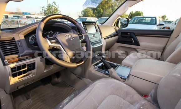 Buy Import Toyota Land Cruiser White Car in Import - Dubai in Curacao Buy Import Toyota Land Cruiser White Car in Import - Dubai in Curacao
