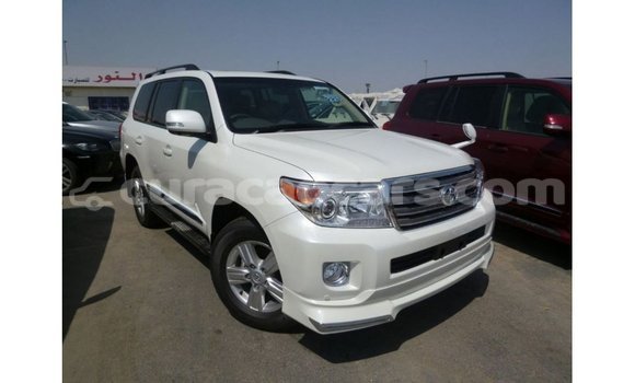 Buy Import Toyota Land Cruiser White Car in Import - Dubai in Curacao Buy Import Toyota Land Cruiser White Car in Import - Dubai in Curacao