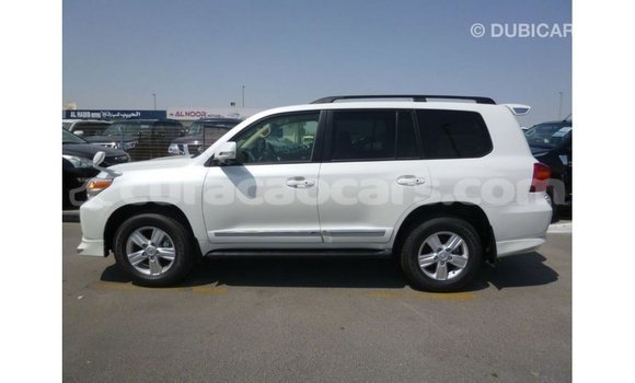 Buy Import Toyota Land Cruiser White Car in Import - Dubai in Curacao Buy Import Toyota Land Cruiser White Car in Import - Dubai in Curacao