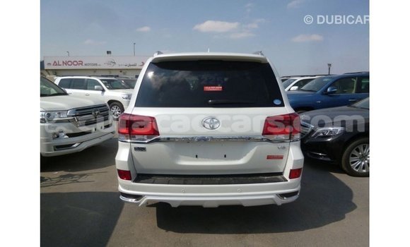 Buy Import Toyota Land Cruiser White Car in Import - Dubai in Curacao Buy Import Toyota Land Cruiser White Car in Import - Dubai in Curacao