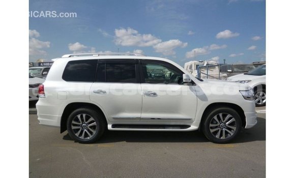 Buy Import Toyota Land Cruiser White Car in Import - Dubai in Curacao Buy Import Toyota Land Cruiser White Car in Import - Dubai in Curacao