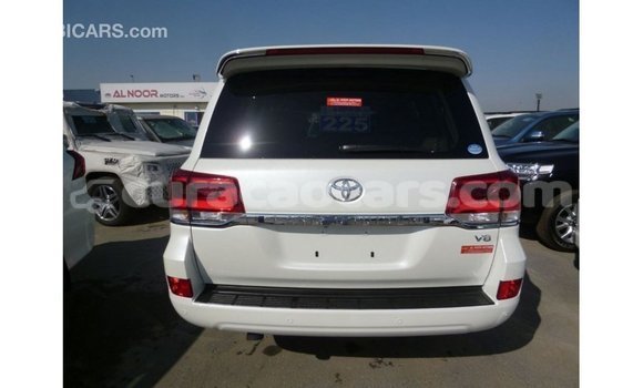 Buy Import Toyota Land Cruiser White Car in Import - Dubai in Curacao Buy Import Toyota Land Cruiser White Car in Import - Dubai in Curacao