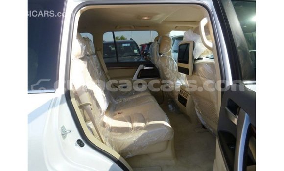 Buy Import Toyota Land Cruiser White Car in Import - Dubai in Curacao Buy Import Toyota Land Cruiser White Car in Import - Dubai in Curacao