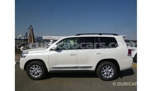 Buy Import Toyota Land Cruiser White Car in Import - Dubai in Curacao Buy Import Toyota Land Cruiser White Car in Import - Dubai in Curacao