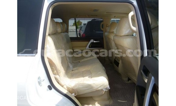 Buy Import Toyota Land Cruiser White Car in Import - Dubai in Curacao Buy Import Toyota Land Cruiser White Car in Import - Dubai in Curacao