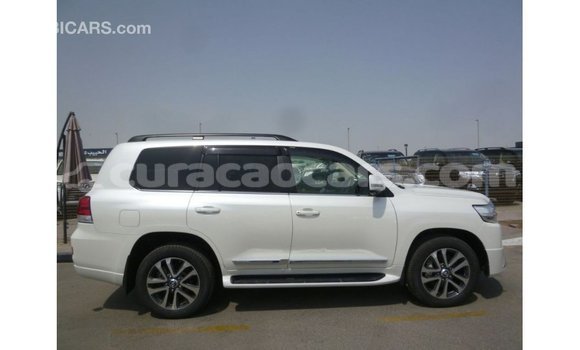 Buy Import Toyota Land Cruiser White Car in Import - Dubai in Curacao Buy Import Toyota Land Cruiser White Car in Import - Dubai in Curacao