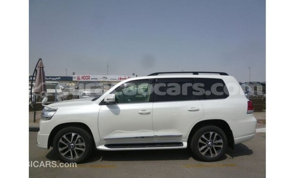 Buy Import Toyota Land Cruiser White Car in Import - Dubai in Curacao Buy Import Toyota Land Cruiser White Car in Import - Dubai in Curacao