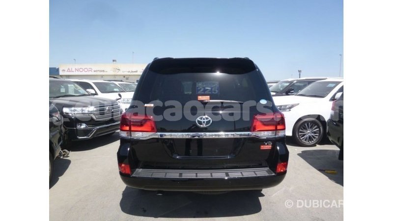Big with watermark toyota land cruiser curacao import dubai 2444