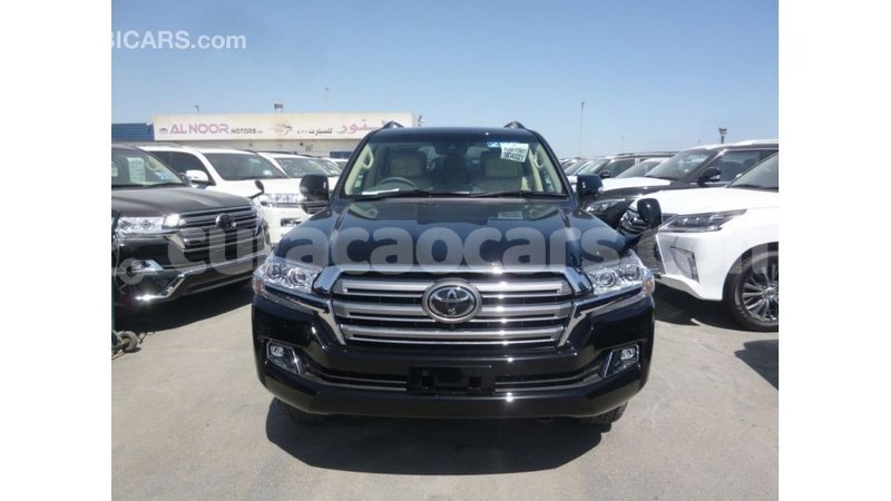 Big with watermark toyota land cruiser curacao import dubai 2444